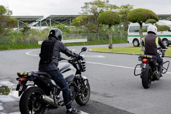 バイク教習に適した服装とは？夏や冬、雨などの気候・天候ごとの注意点も解説